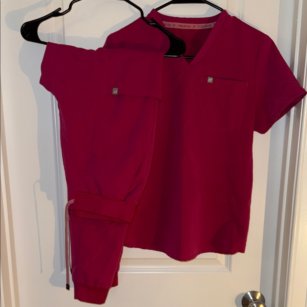 Fabletics Scrub Set - image 1